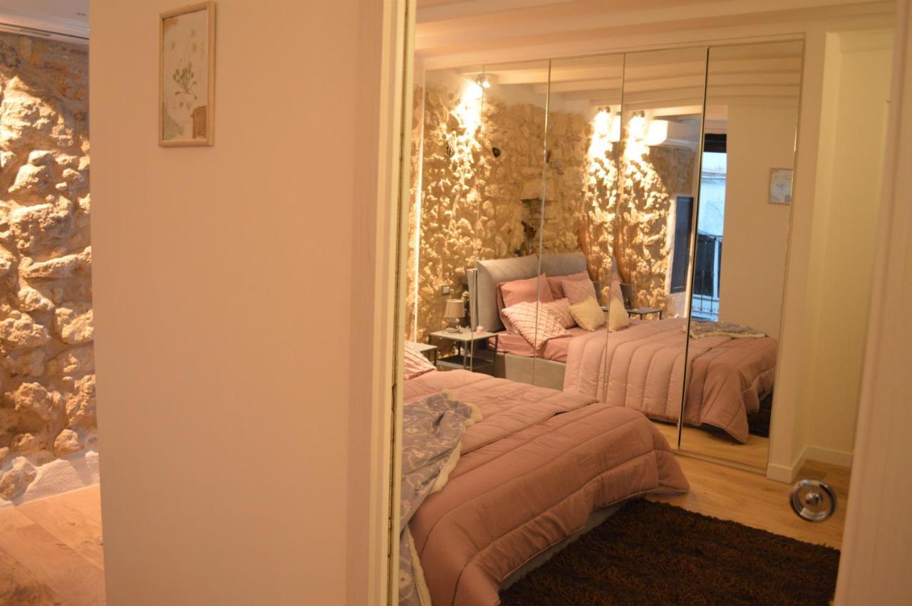 Domu 600 - Suite Mini Appartamento Cagliari Centro Storico Экстерьер фото
