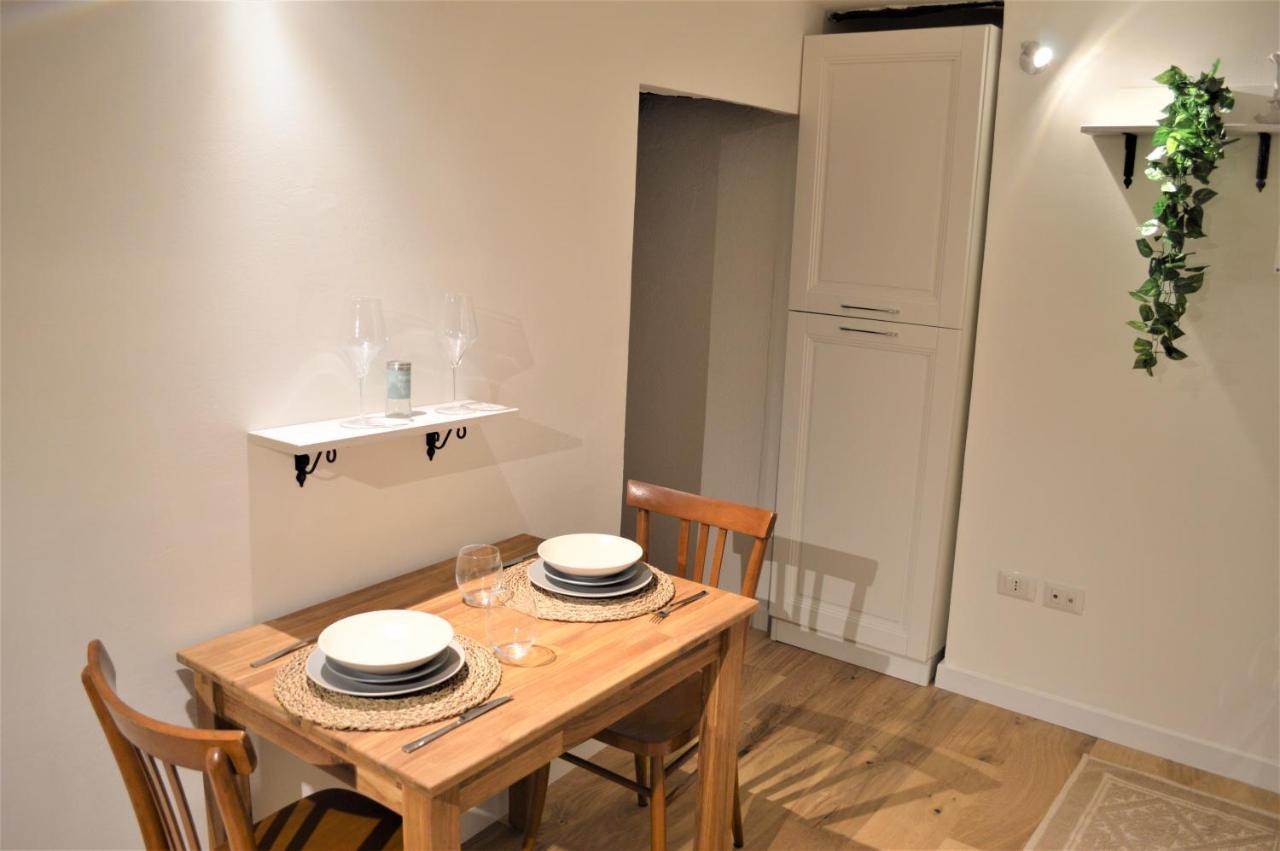 Domu 600 - Suite Mini Appartamento Cagliari Centro Storico Экстерьер фото