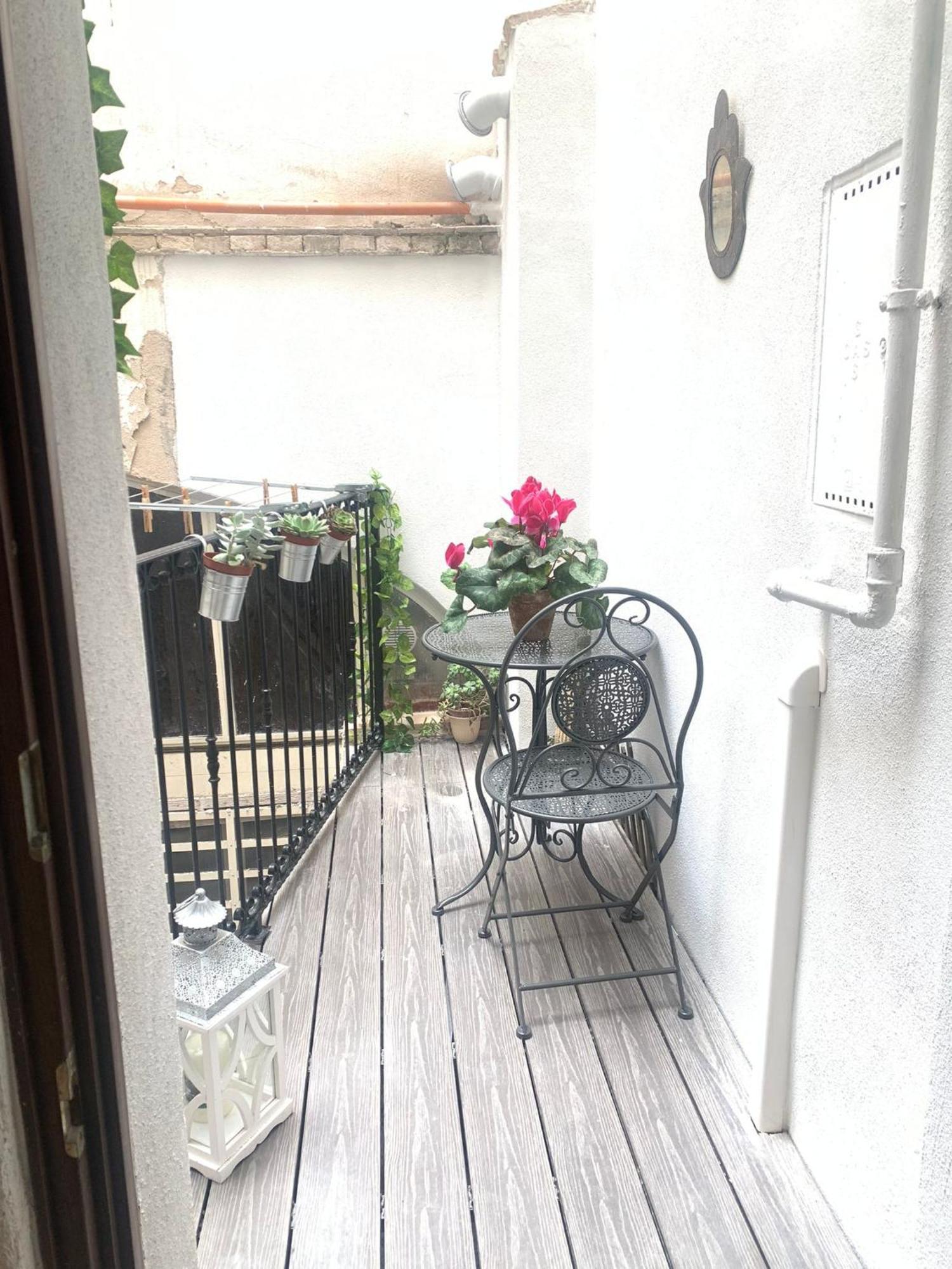 Domu 600 - Suite Mini Appartamento Cagliari Centro Storico Экстерьер фото